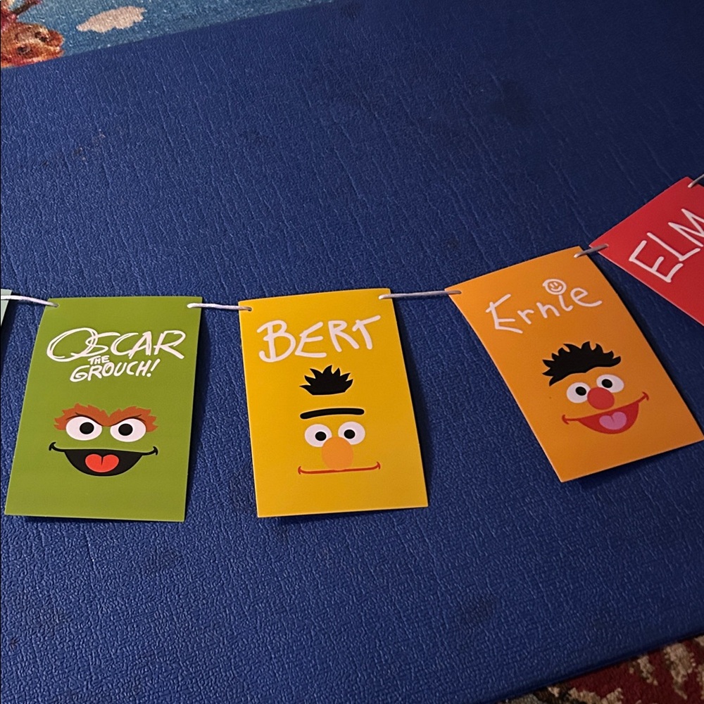 Sesame Street Character Garland - Green, Yellow, Orange
